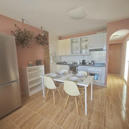 Апартаменты Casa Tropical Коста Калма